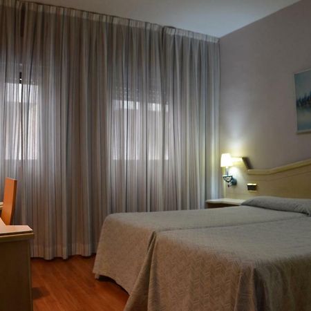 Ana Maria Hotel Гранада Екстериор снимка