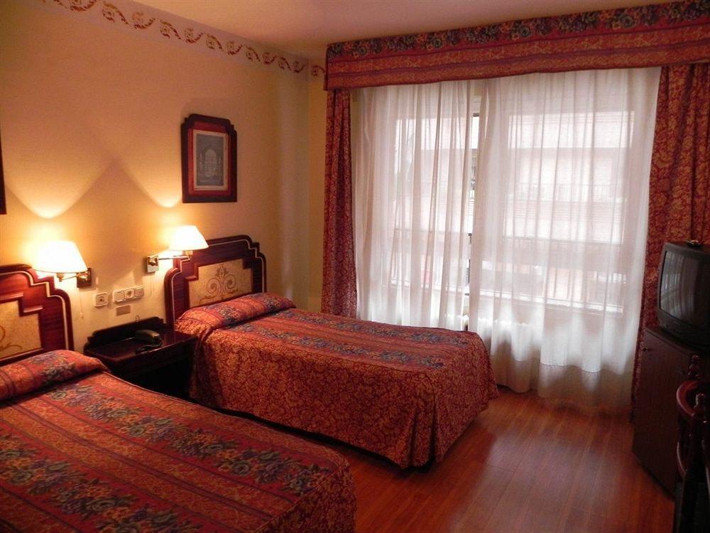 Ana Maria Hotel Гранада Екстериор снимка