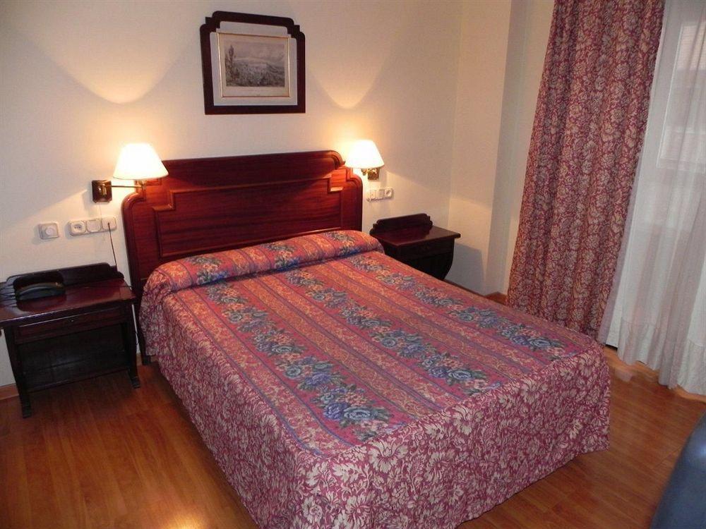Ana Maria Hotel Гранада Екстериор снимка