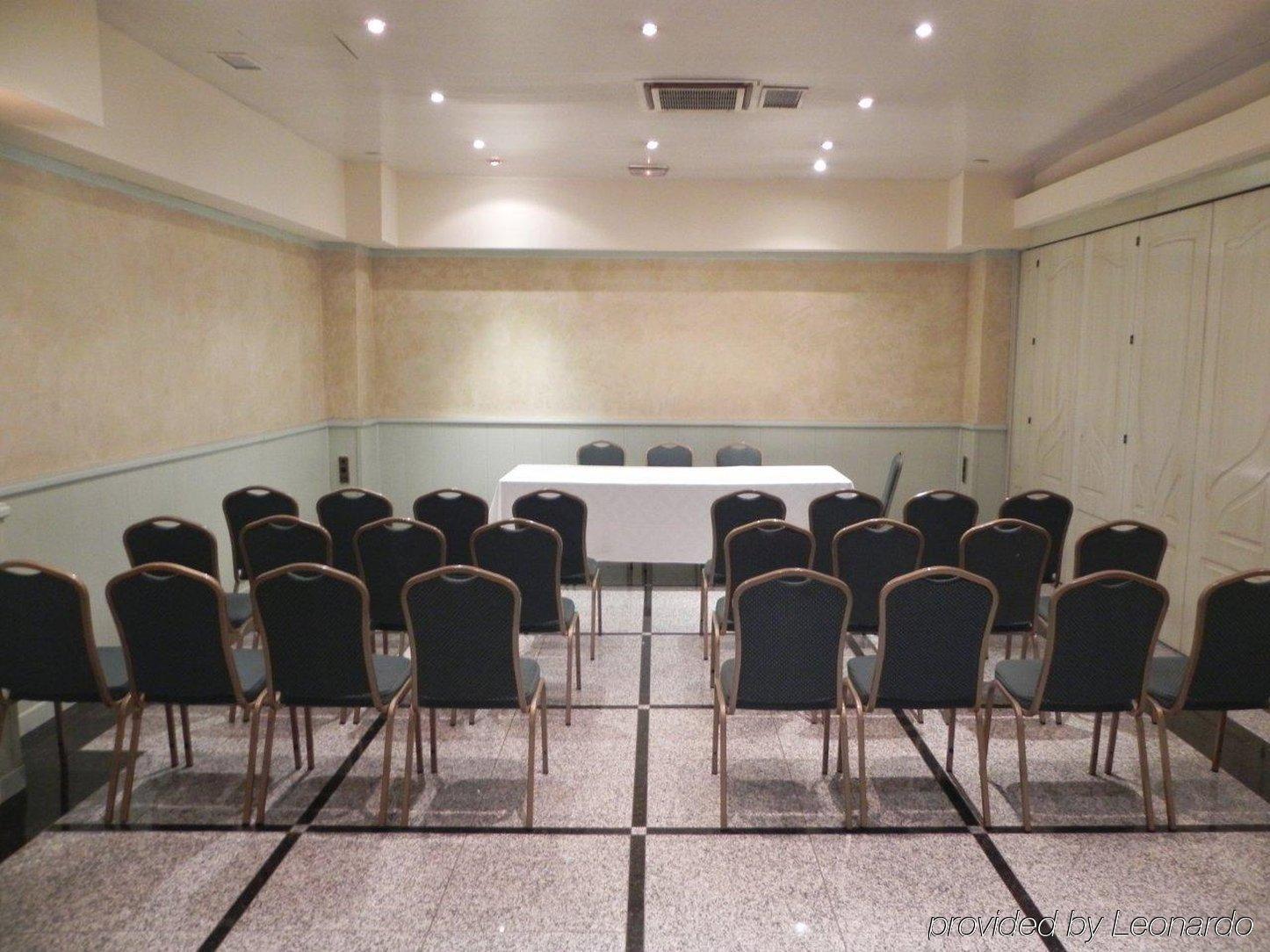 Ana Maria Hotel Гранада Съоръжения снимка