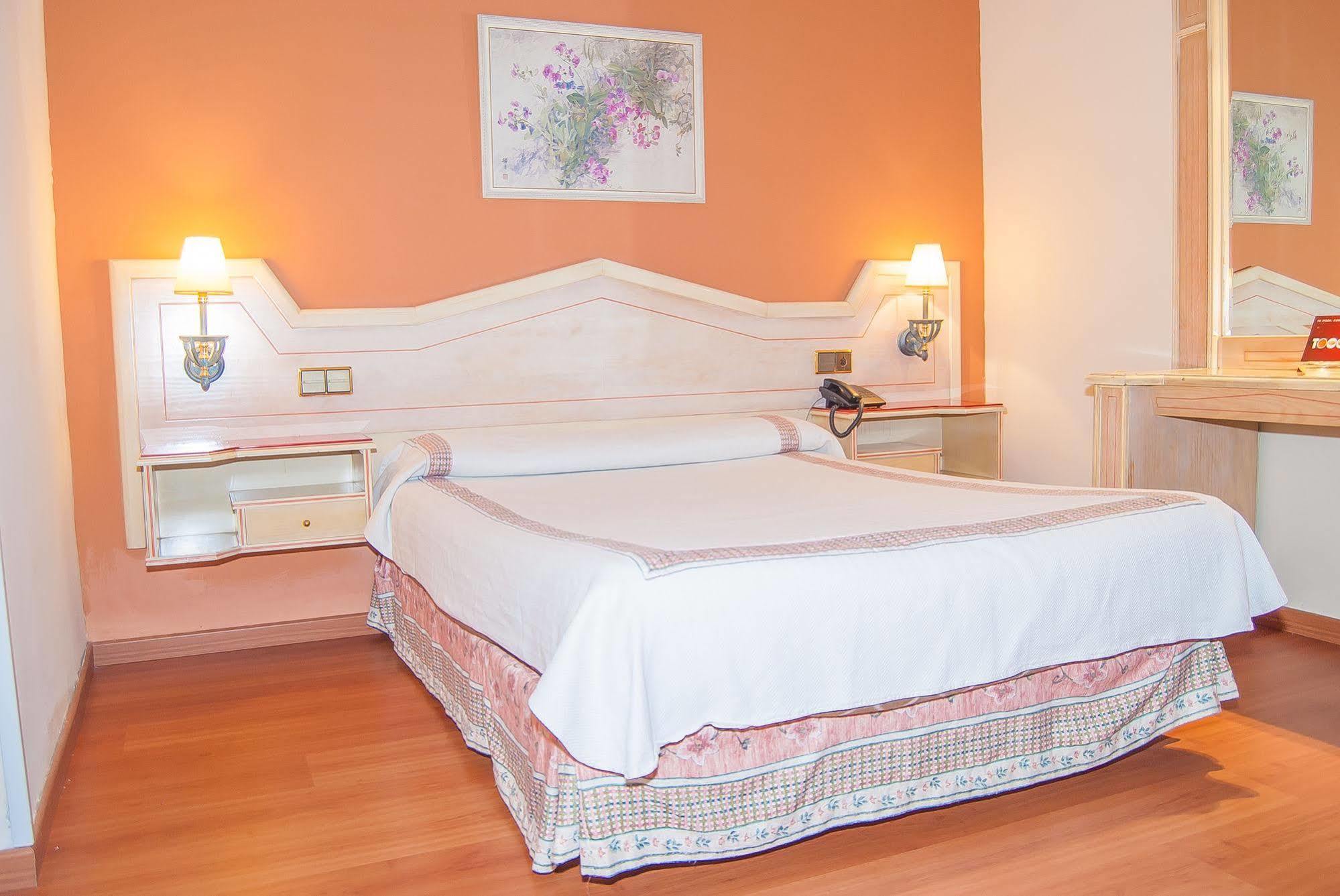 Ana Maria Hotel Гранада Екстериор снимка