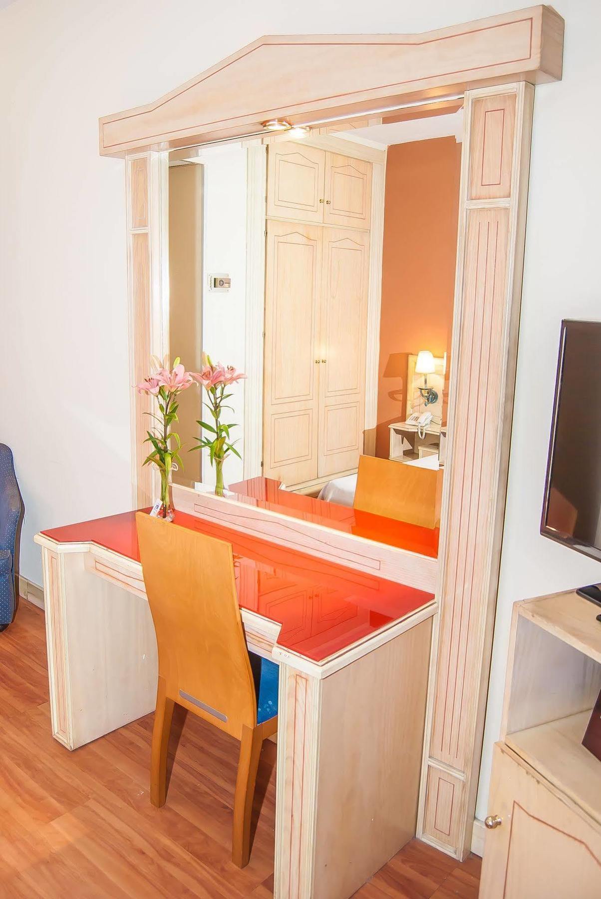 Ana Maria Hotel Гранада Екстериор снимка