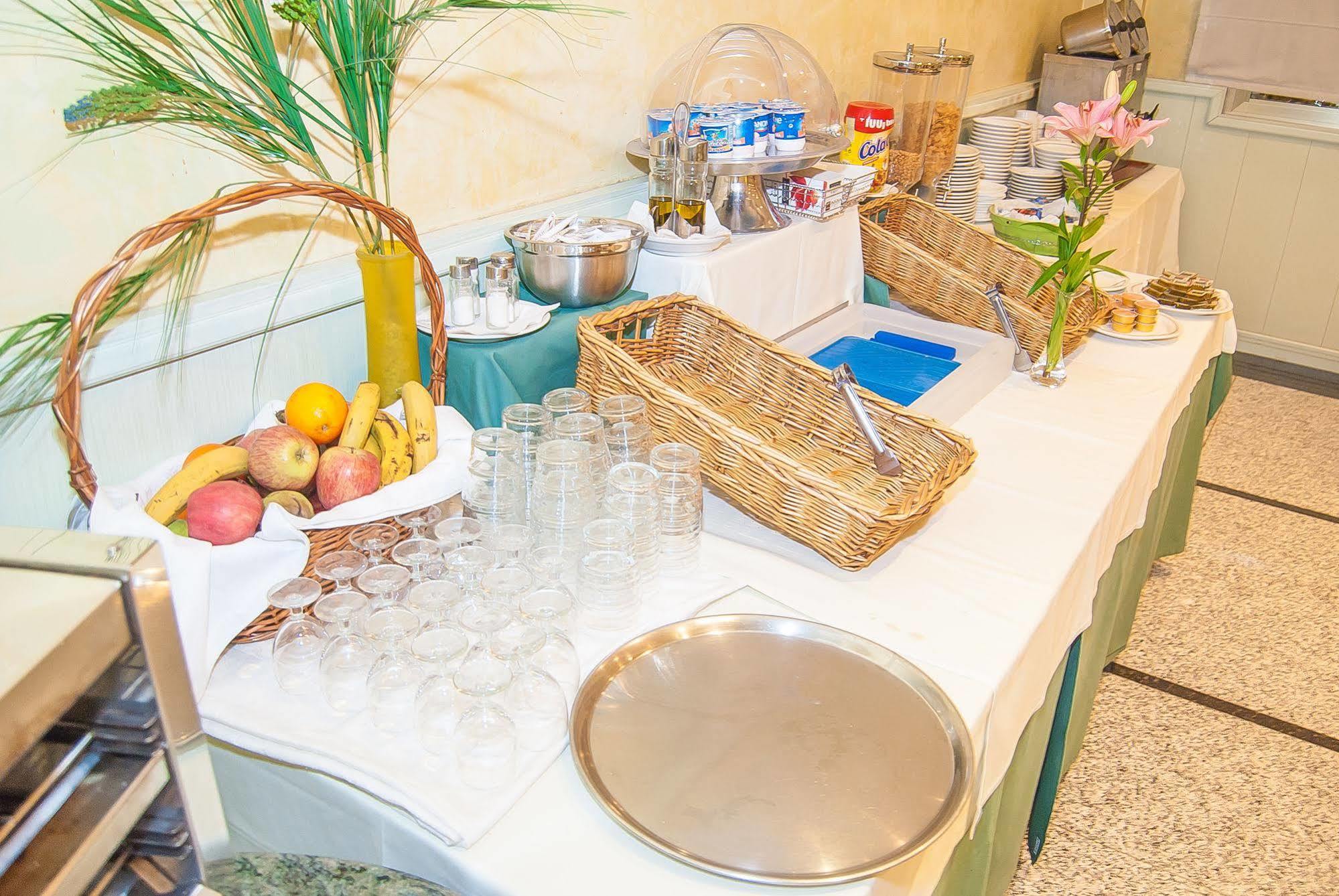 Ana Maria Hotel Гранада Екстериор снимка