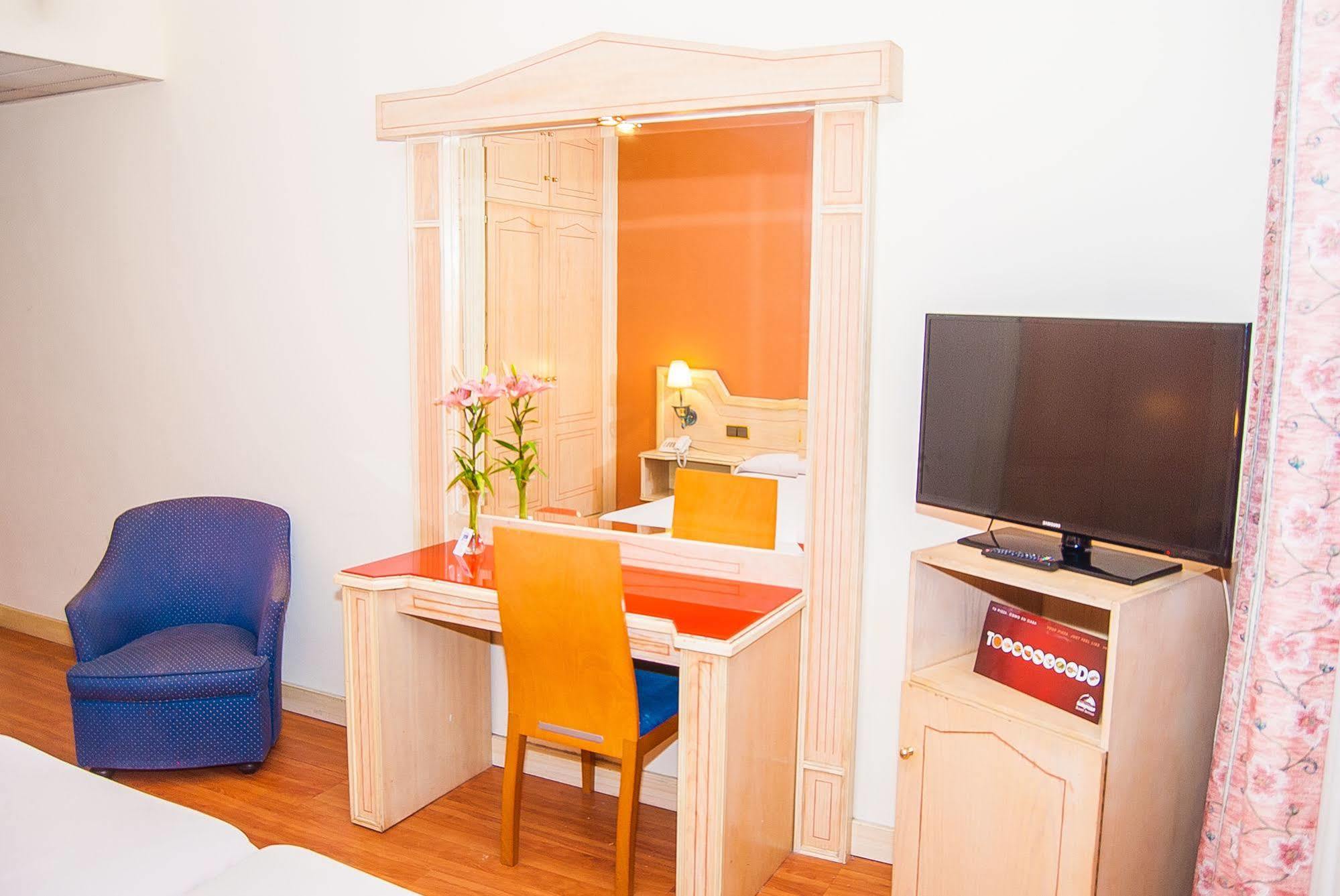 Ana Maria Hotel Гранада Екстериор снимка