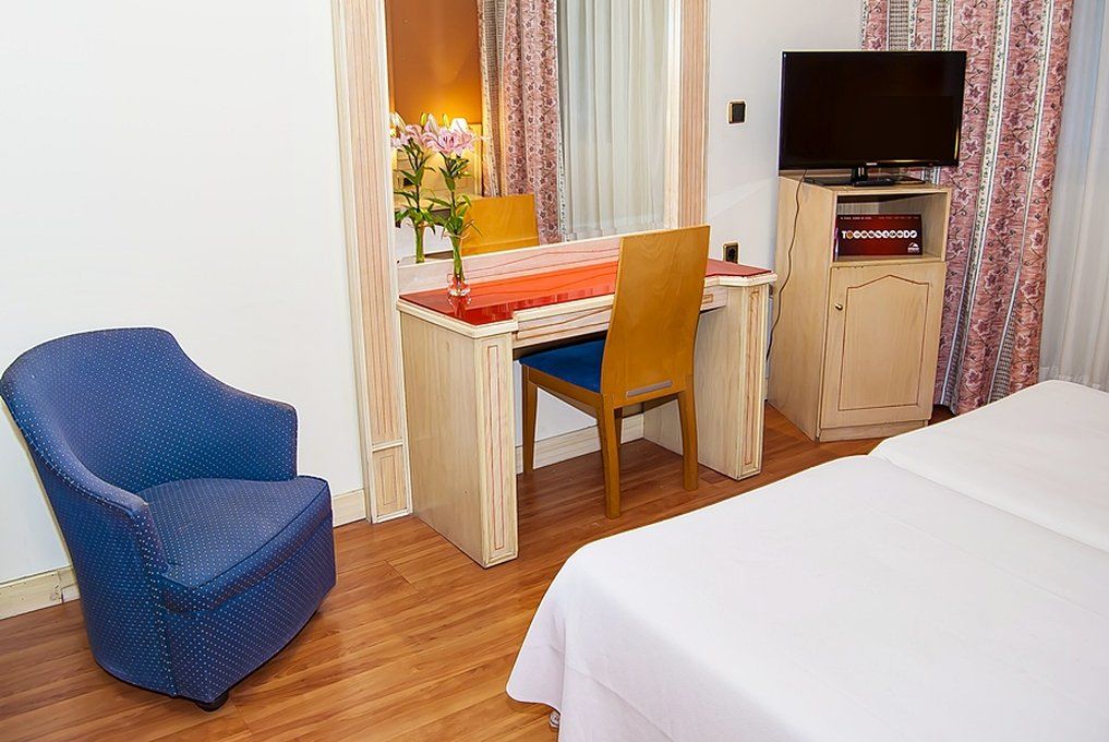 Ana Maria Hotel Гранада Екстериор снимка