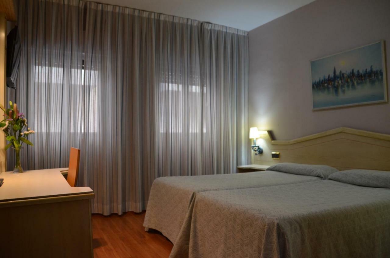 Ana Maria Hotel Гранада Екстериор снимка