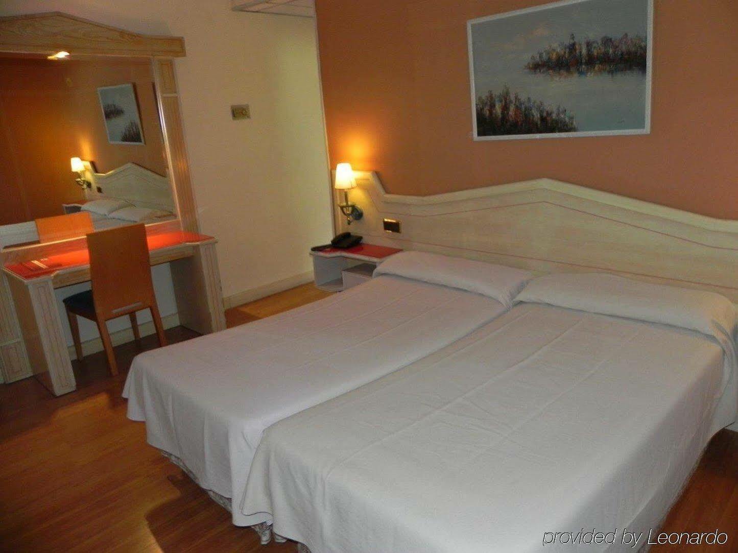 Ana Maria Hotel Гранада Екстериор снимка